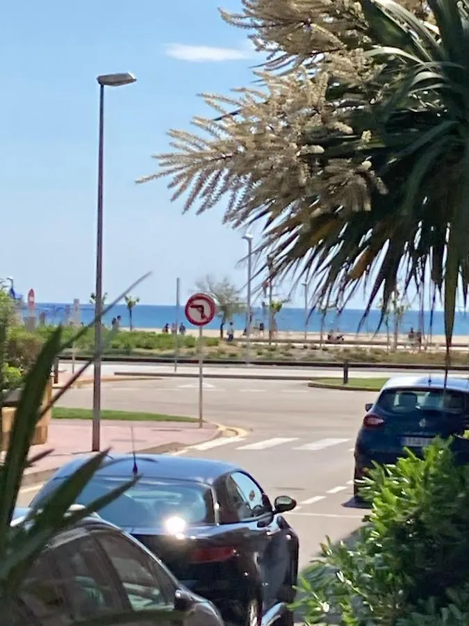 Très Bel Appartement Entièrement Rénové Empuriabrava