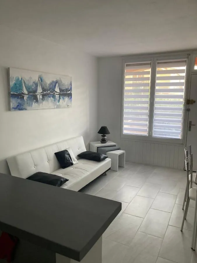 Tres Bel Appartement Entierement Renove Empuriabrava Apartament