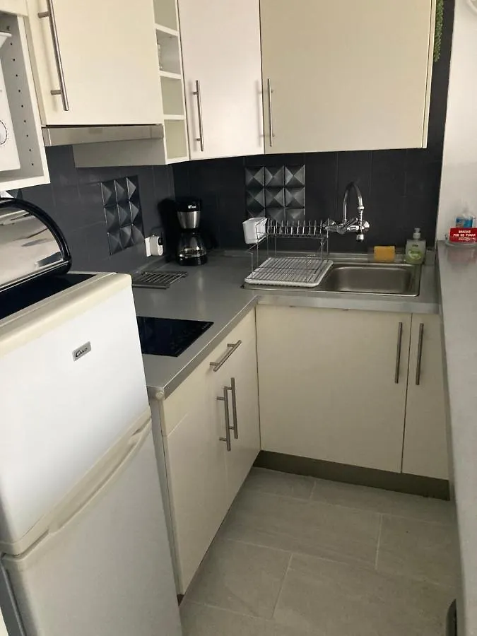 Très Bel Appartement Entièrement Rénové Empuriabrava