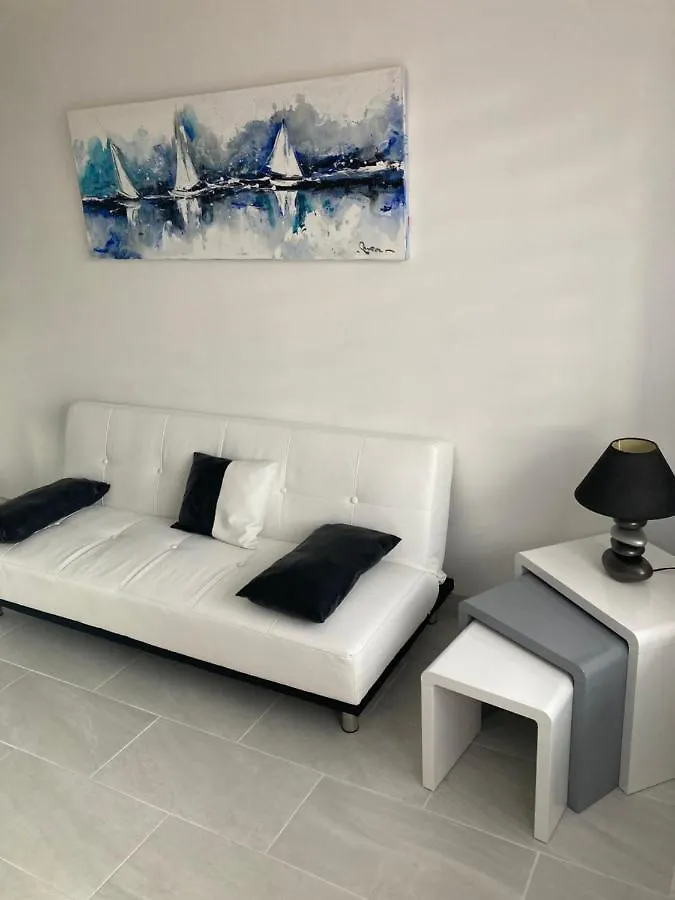 Très Bel Appartement Entièrement Rénové Empuriabrava Espagne