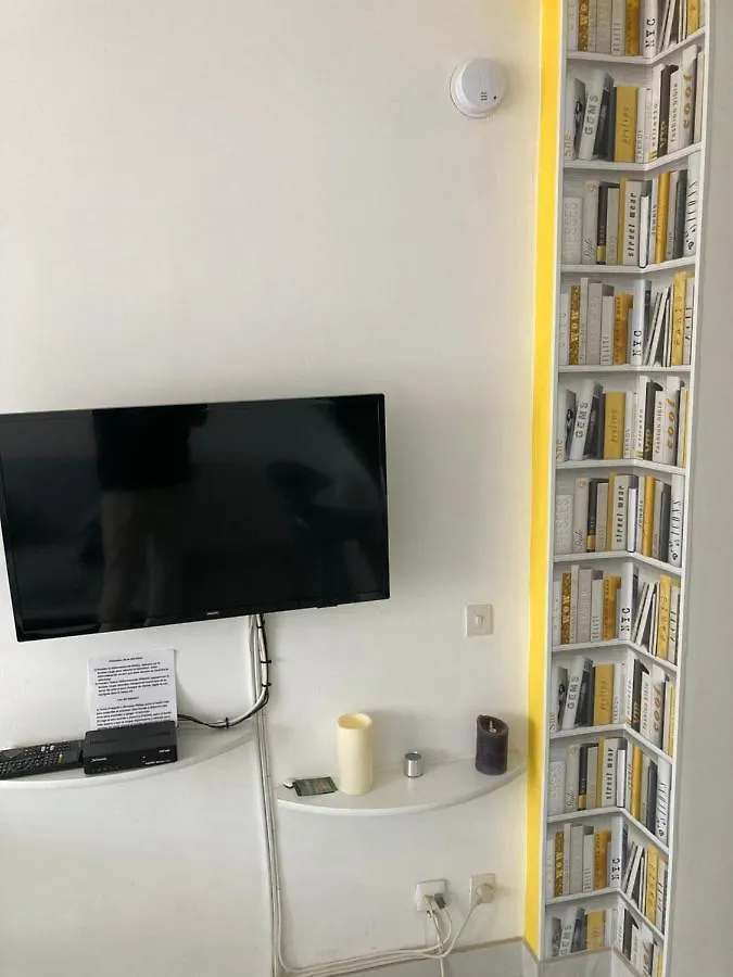 Très Bel Appartement Entièrement Rénové Empuriabrava 0*,  Espagne