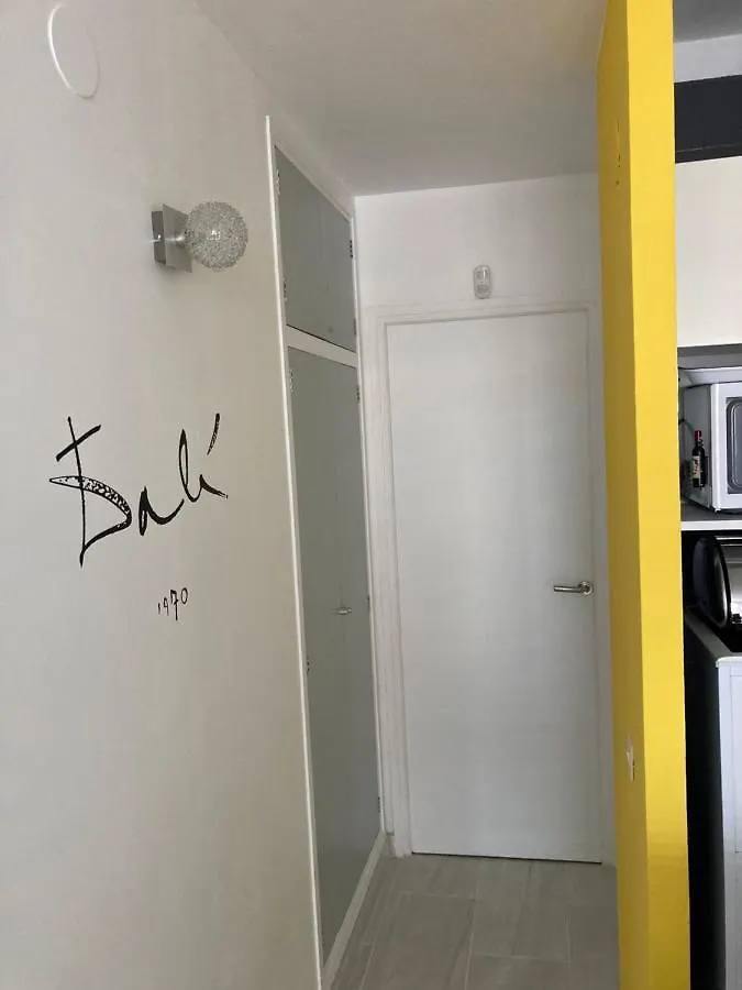 Très Bel Appartement Entièrement Rénové Empuriabrava